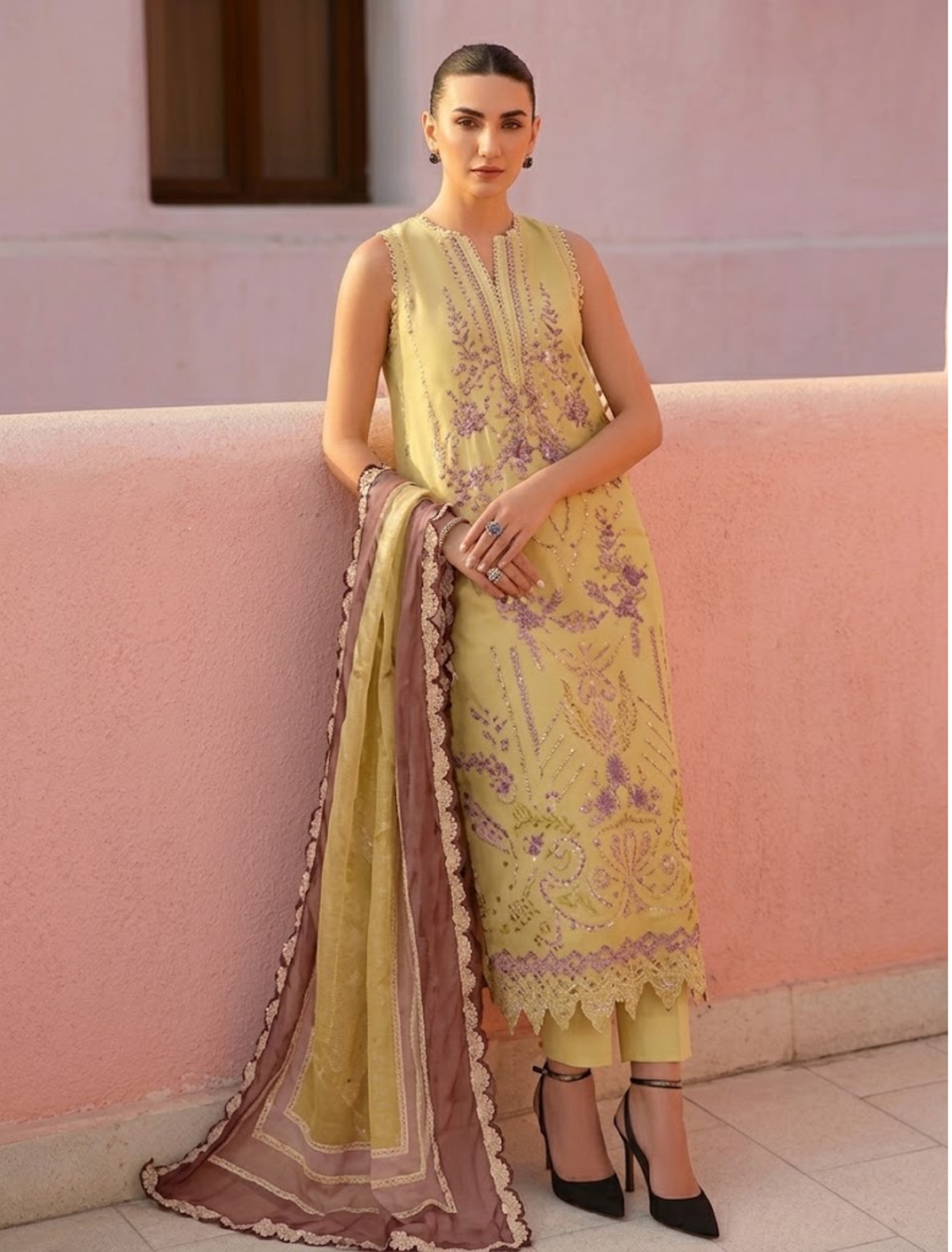 Classy Viscose Ready to Wear Ladies Suit : Code : 1476