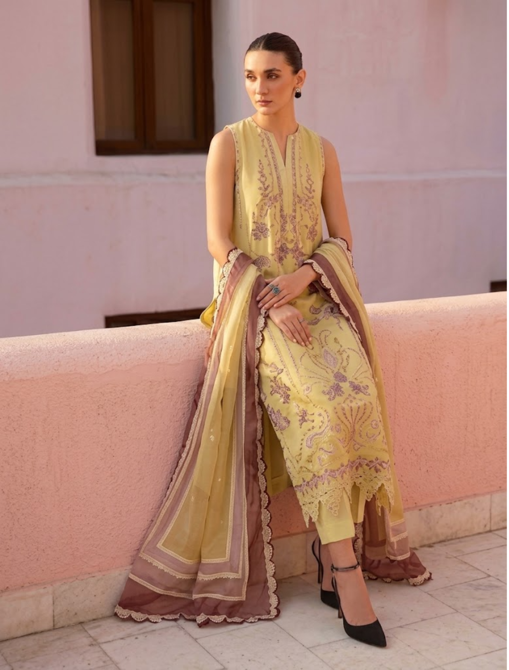 Classy Viscose Ready to Wear Ladies Suit : Code : 1476