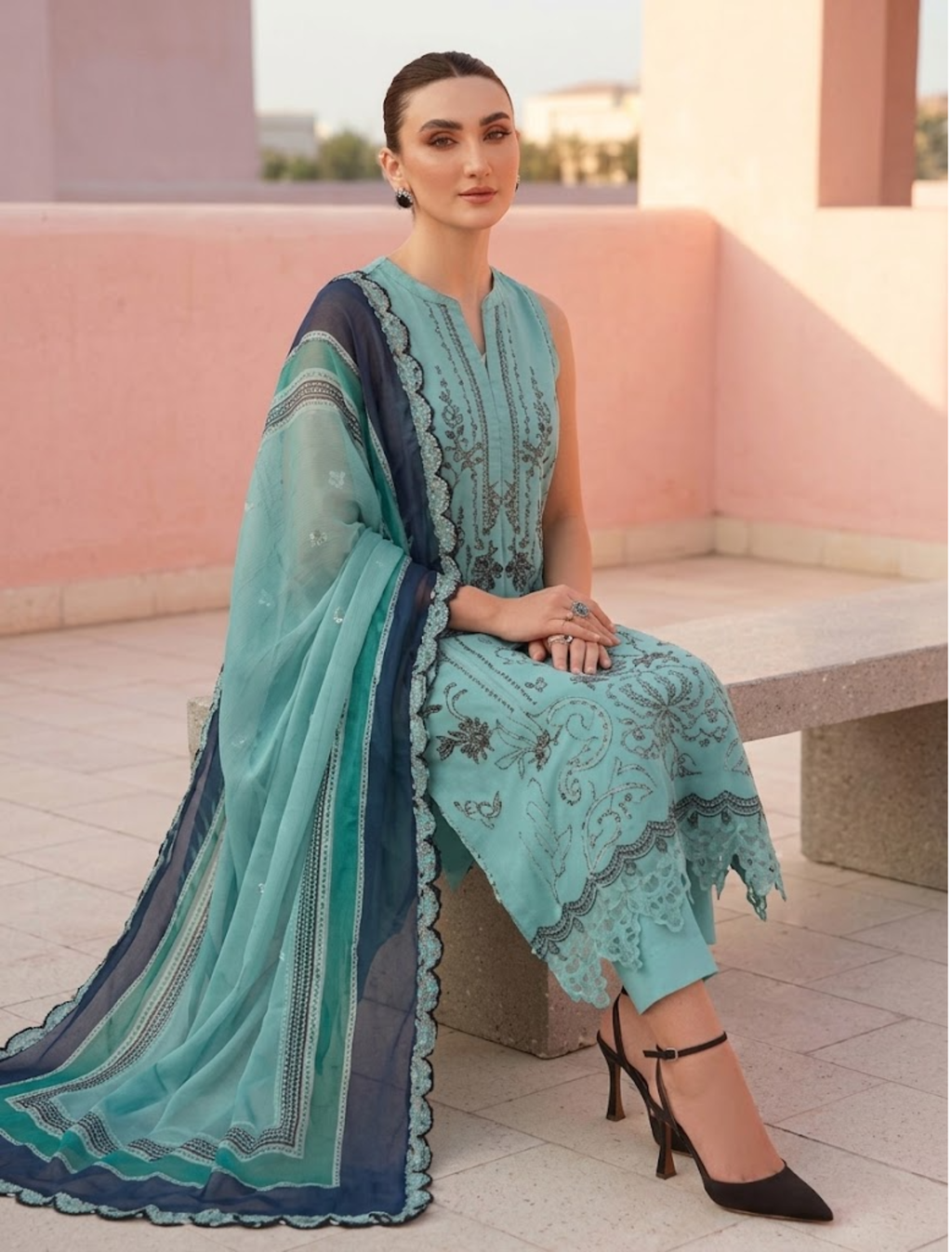 Classy Viscose Ready to Wear Ladies Suit : Code : 1476