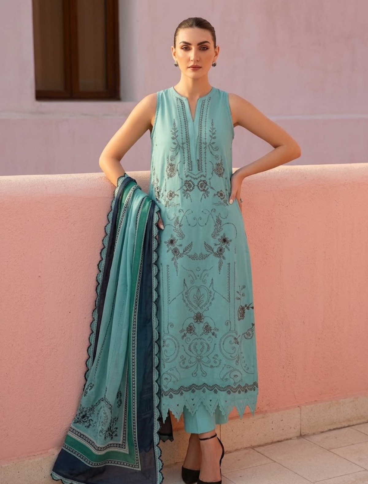 Classy Viscose Ready to Wear Ladies Suit : Code : 1476